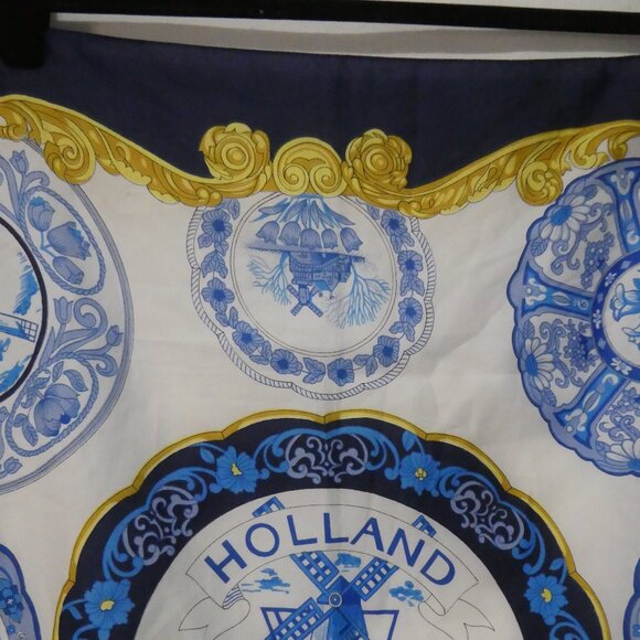 Unbranded | OS | Blue White Gold | Holland Souvenir Scarf - Picture 5 of 16